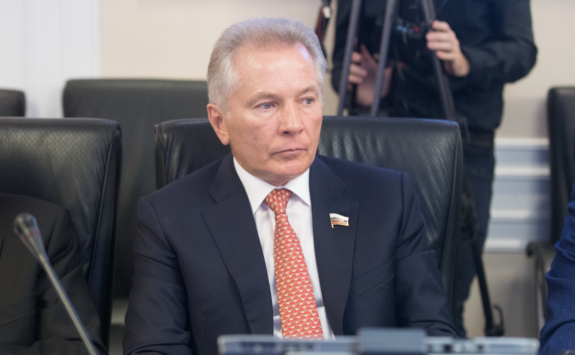 В. Пономарев