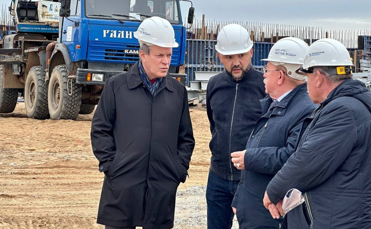 Александр Башкин и Геннадий Орденов в ходе поездки в регион посетили Северные очистные сооружения в Приволжском района Астраханской области