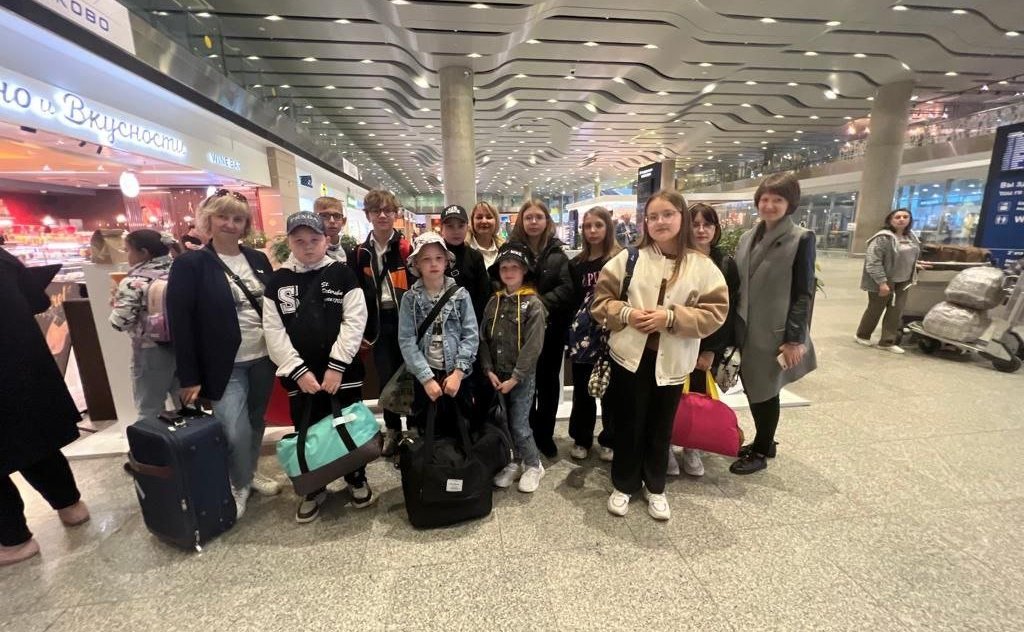 Сергей Мартынов организовал поездку школьников в Санкт-Петербург