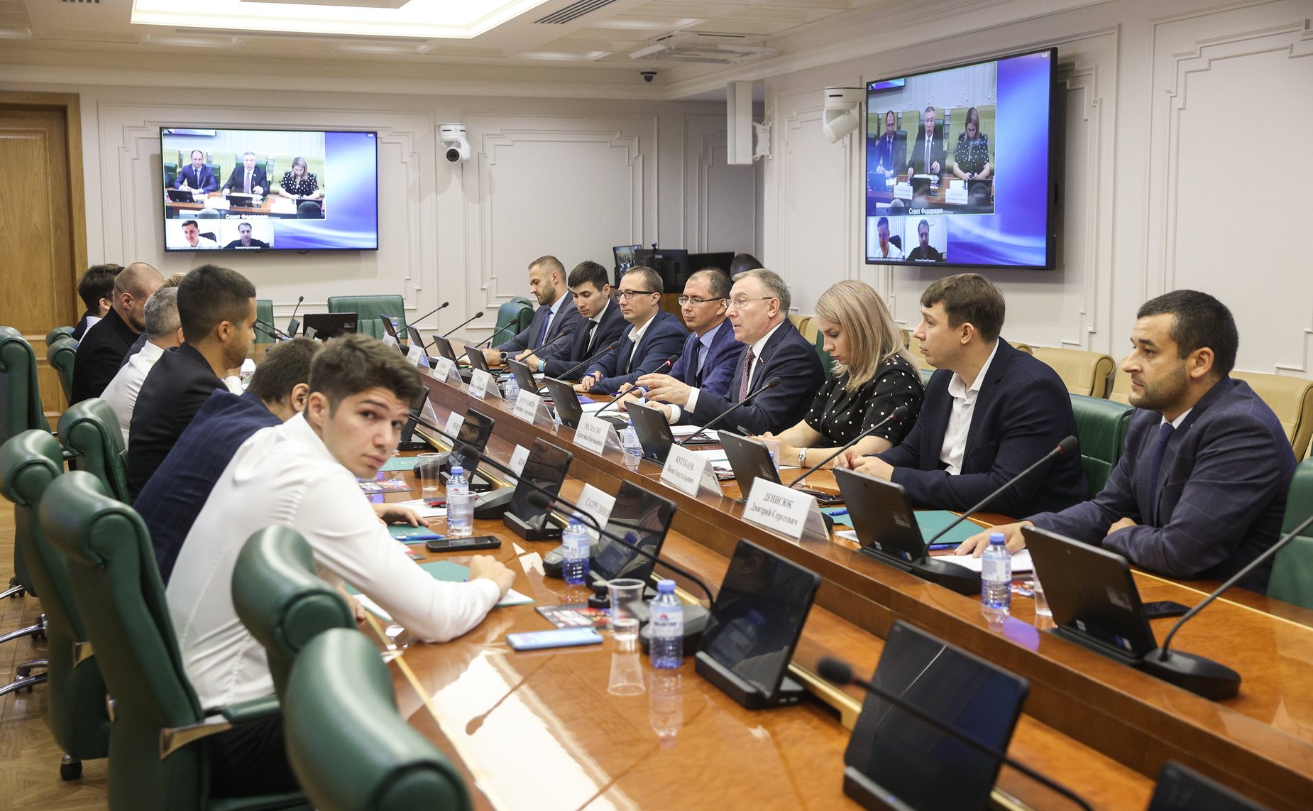 Встреча Палаты молодых законодателей при СФ с представителями общественных организаций