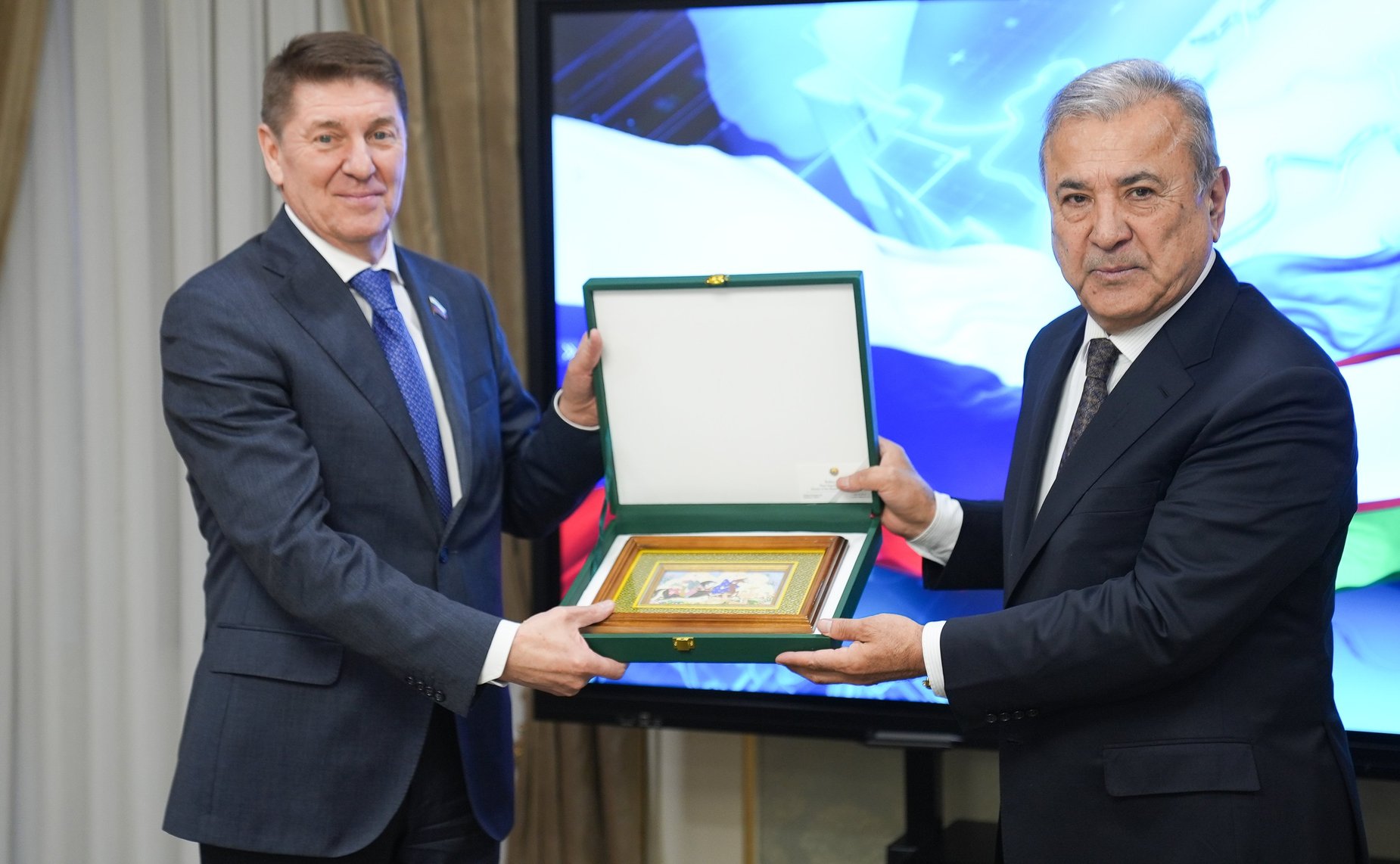 Состоялась беседа Андрея Шевченко с первым заместителем Председателя Сената Олий Мажлиса Республики Узбекистан Садыком Сафаевым