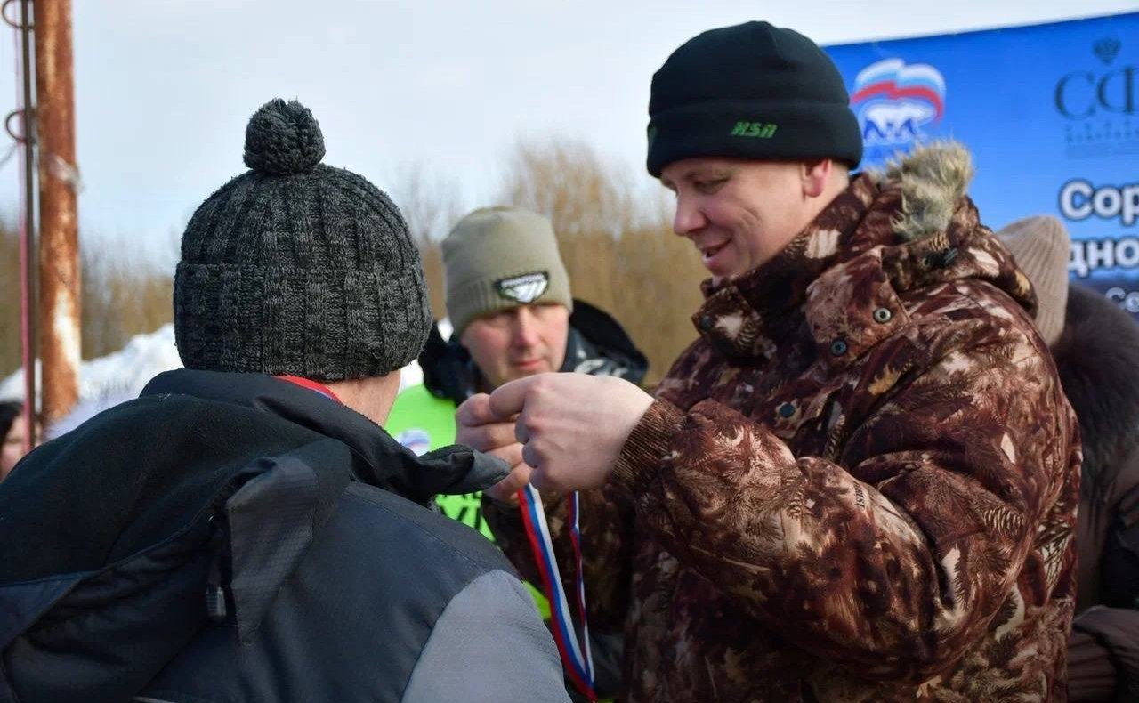 Артем Малащенков организовал масштабные соревнования по подледной зимней ловле