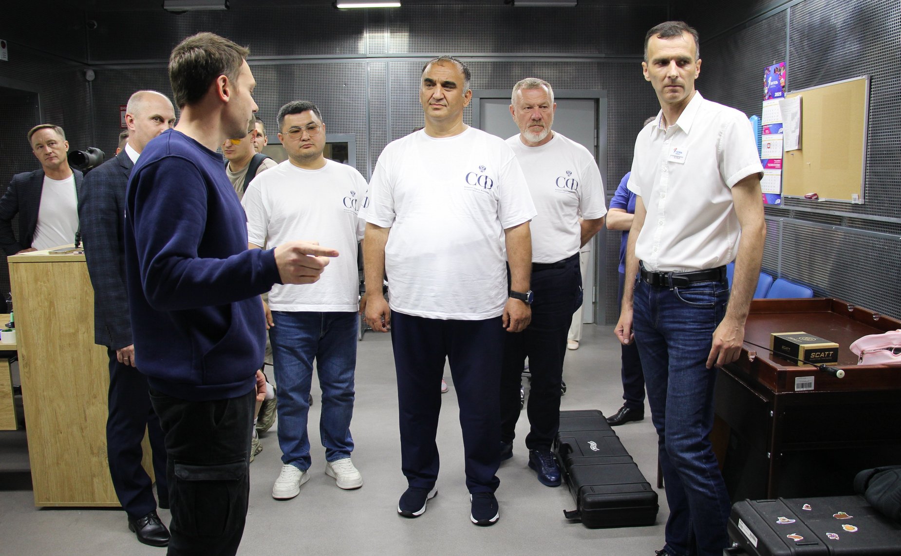 Сенаторы посетили спортивную школу олимпийского резерва «Витязь» и провели сеанс одновременной игры по шахматам