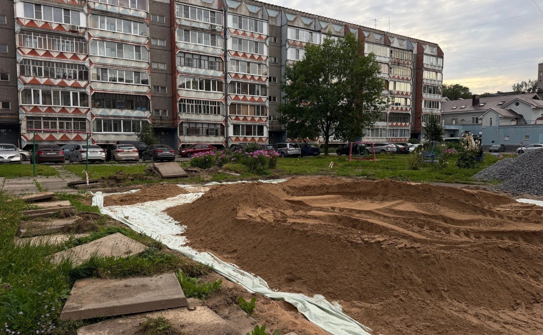 Роман Маслов посетил ряд объектов социальной инфраструктуры