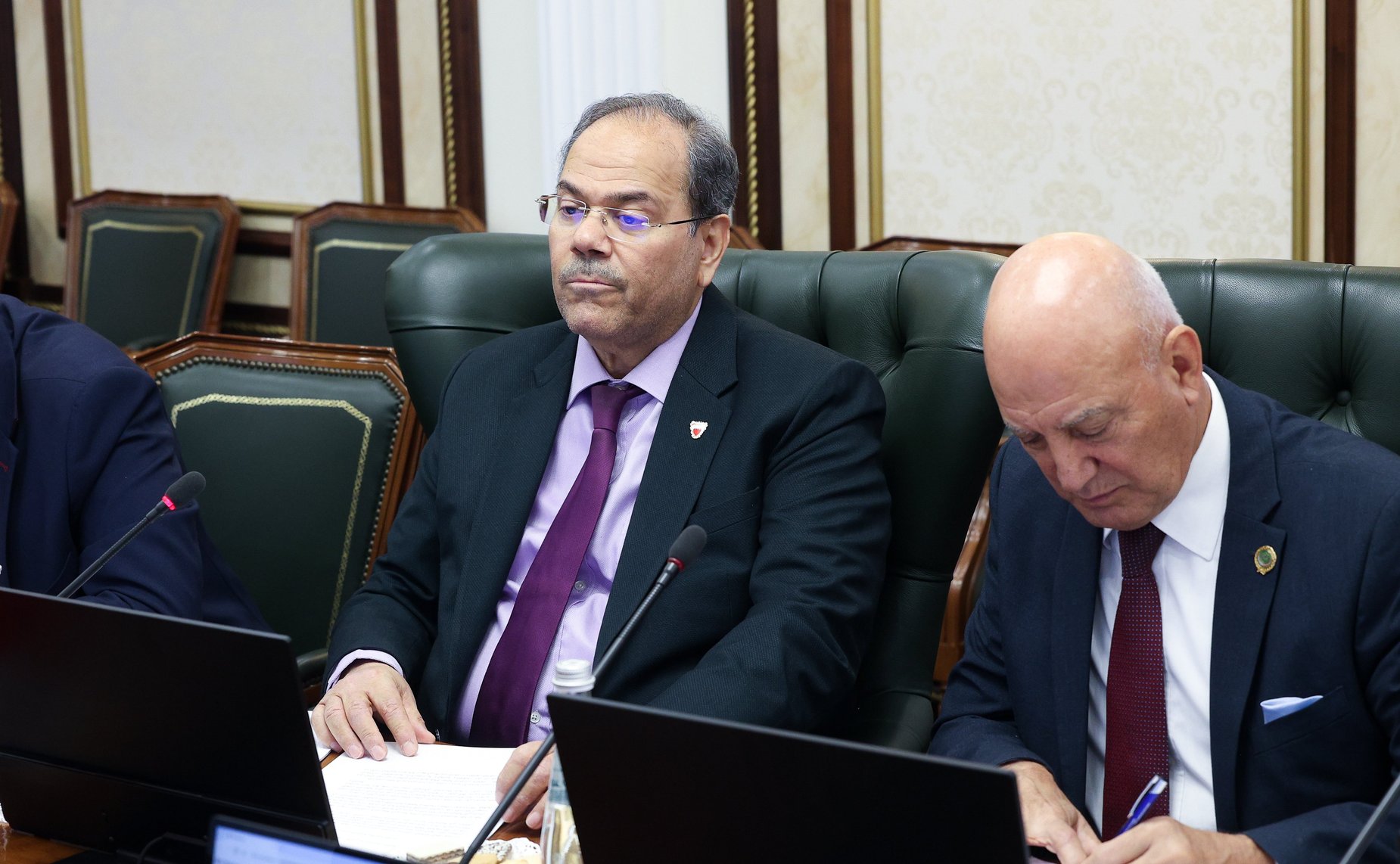 Ильяс Умаханов провел встречу с Чрезвычайным и Полномочным Послом Королевства Бахрейн в РФ Ахмедом Абдулрахманом Махмудом Аль-Саати и Главой Представительства Лиги арабских государств в России Валидом Хамидом Шилтагом