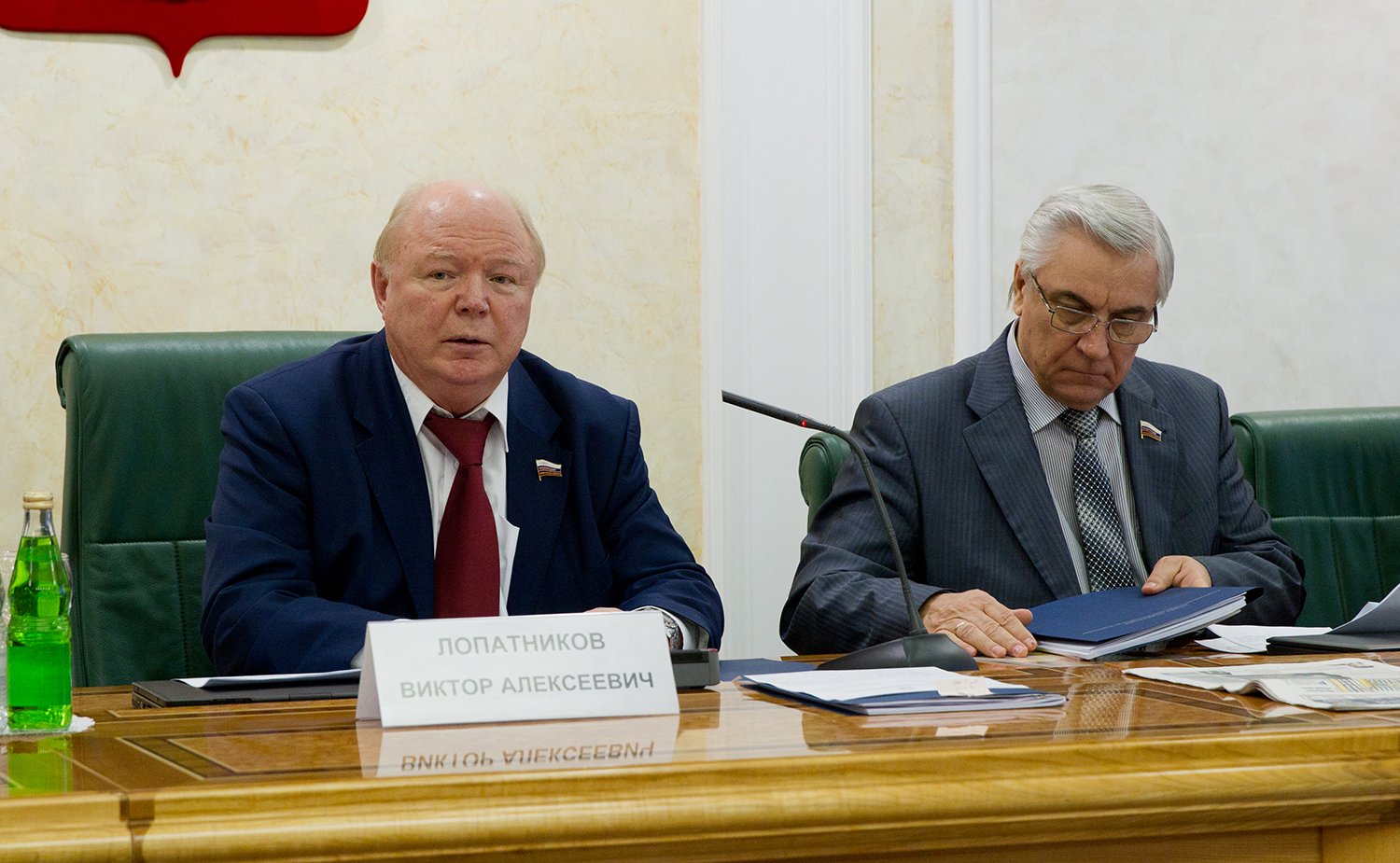 В. Лопатников провел заседание «круглого стола» на тему «Книга в духовном обиходе современников»