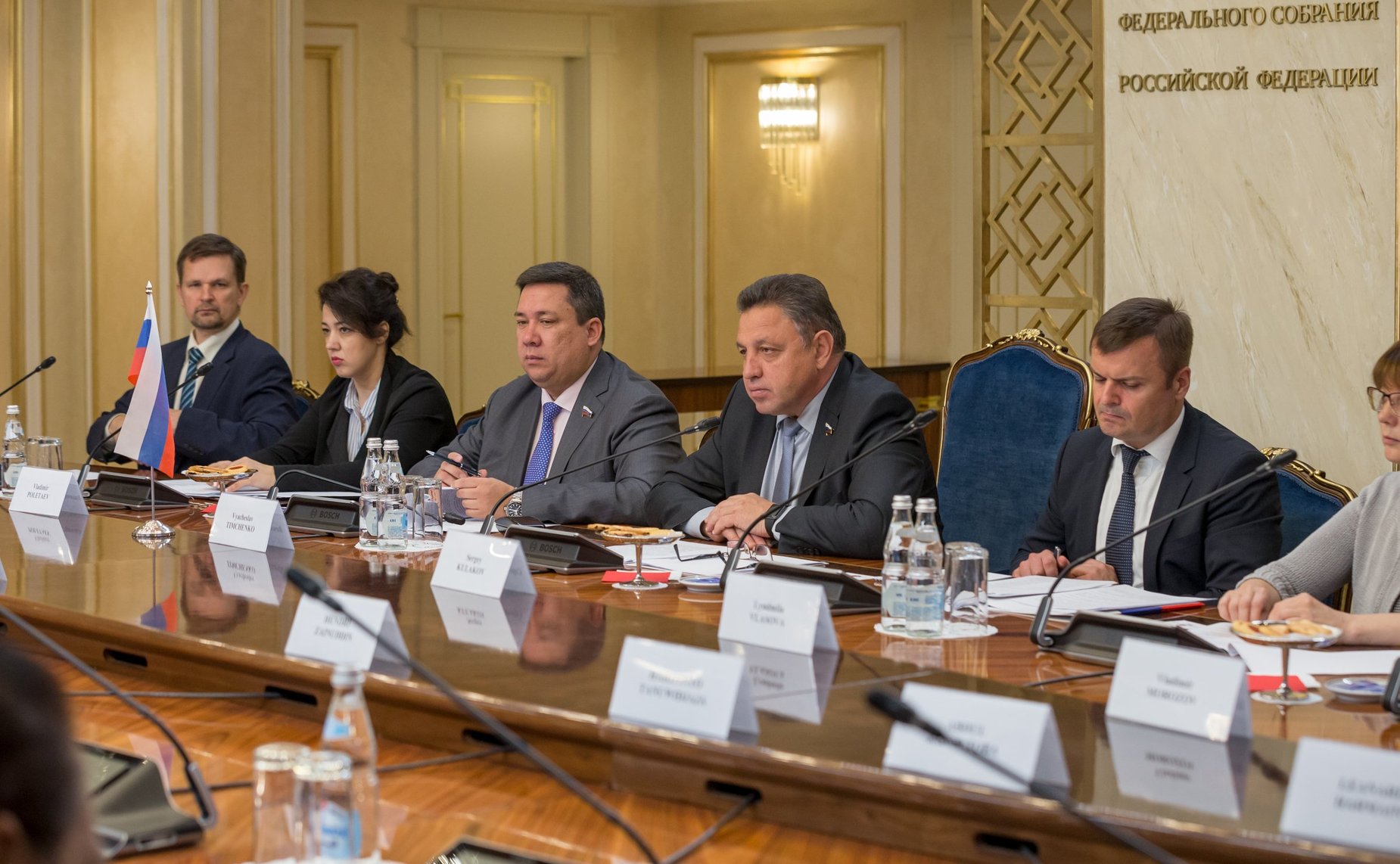 Встреча Вячеслава Тимченко с председателем Почетного собрания Совета представителей регионов Республики Индонезии Мервином Садипуном Комбером