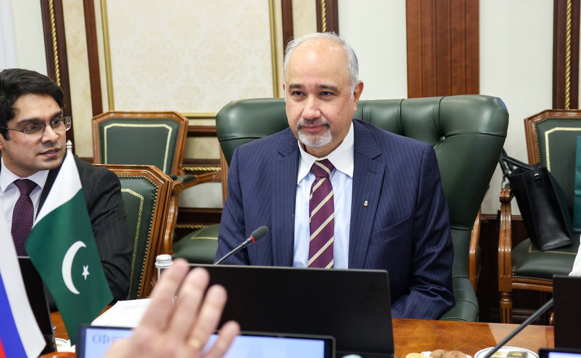 Встреча заместителя Председателя Совета Федерации Константина Косачева с Чрезвычайным и Полномочным Послом Исламской Республики Пакистан в Российской Федерации Файсалом Ниазом Тирмизи