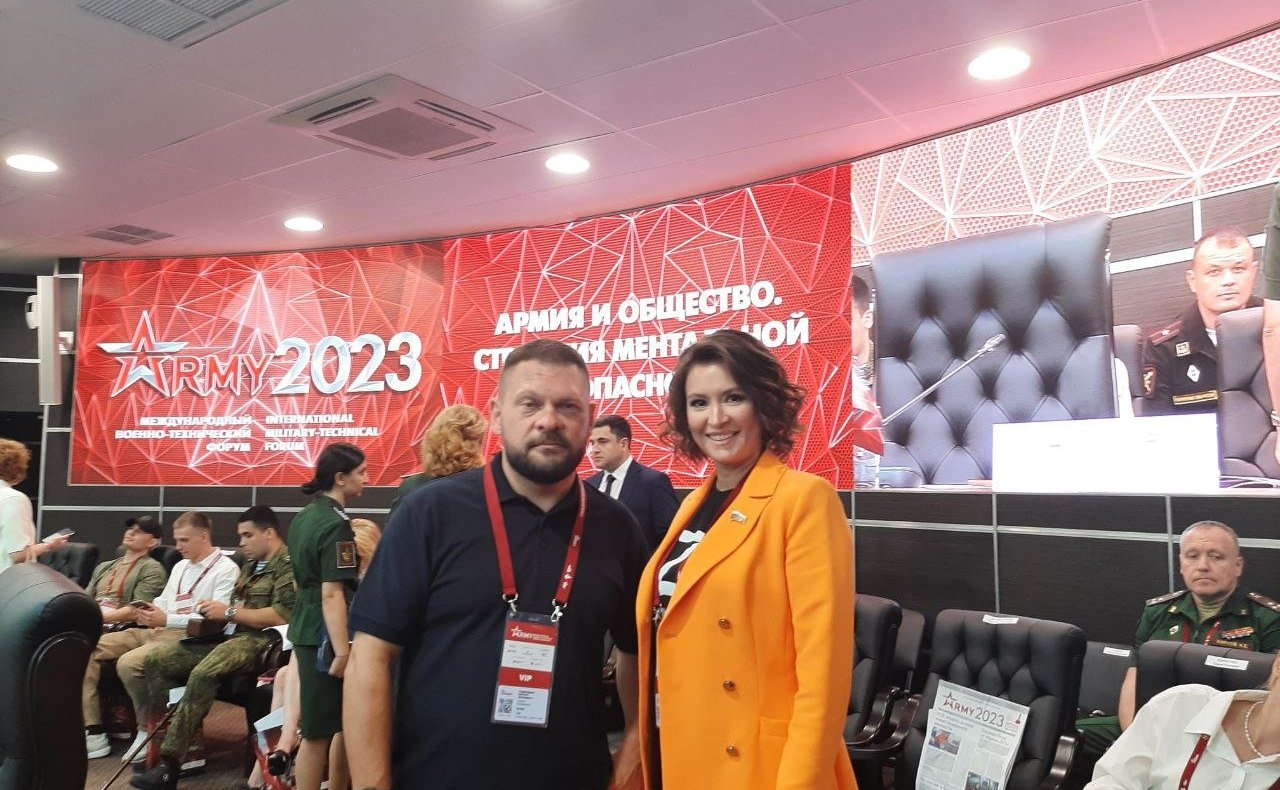 Маргарита Павлова выступила спикером конференции «Армия и общество. Стратегия ментальной безопасности»