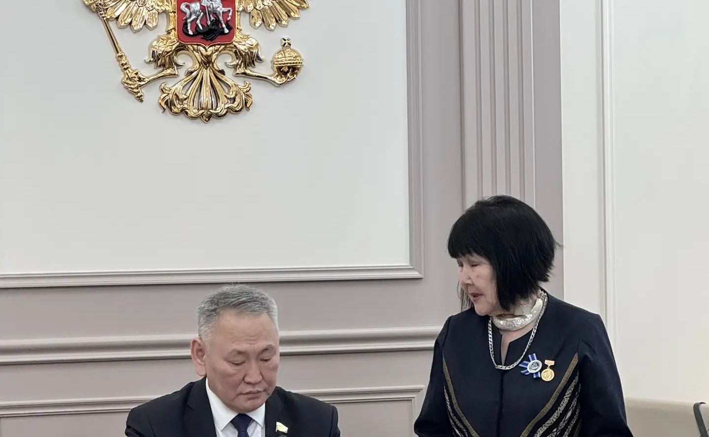 Сахамин Афанасьев встретился с представителями объединения «Мир женщин Севера»