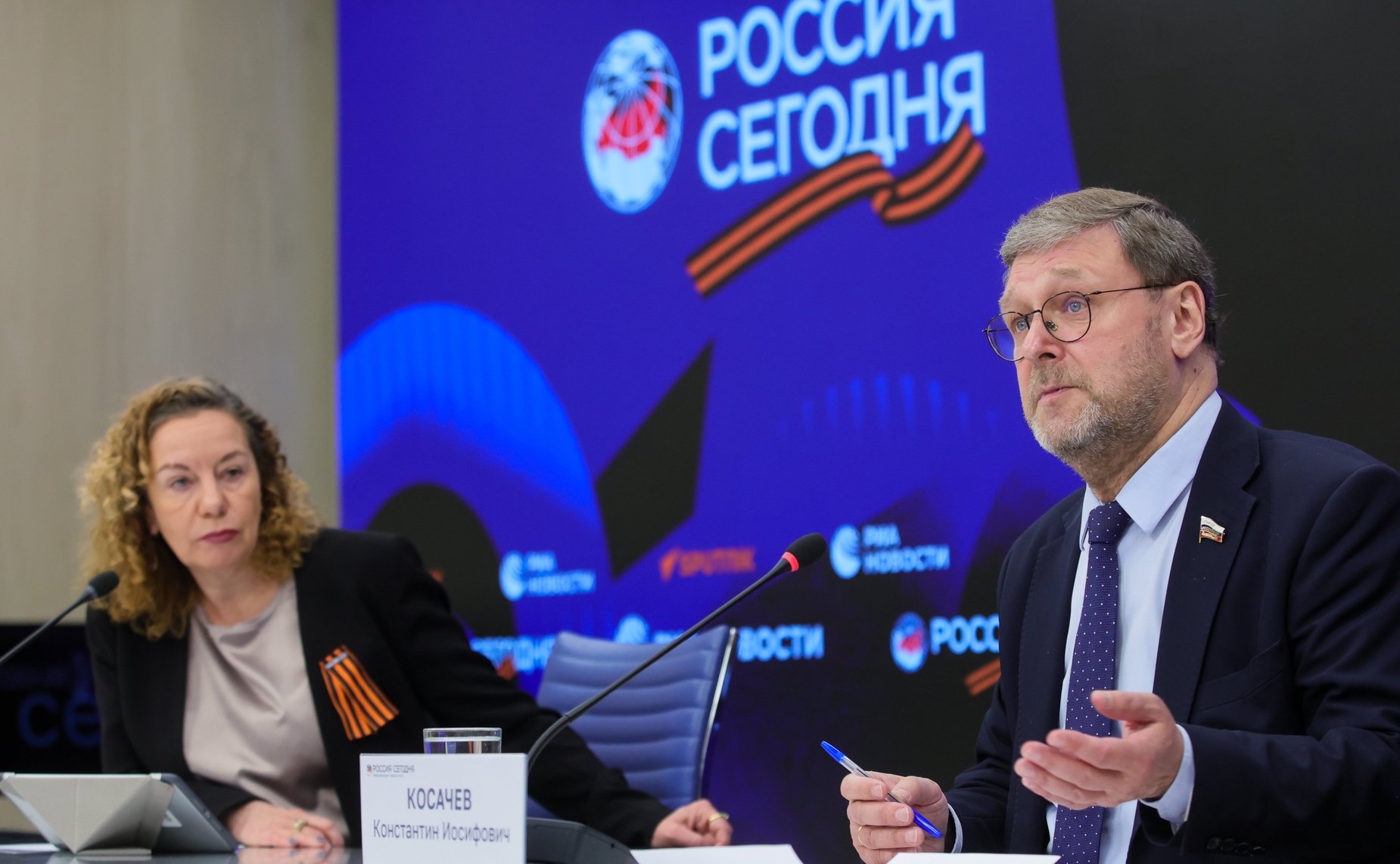 В ММПЦ «Россия сегодня» состоялся брифинг заместителя Председателя Совета Федерации Константина Косачева об итогах участия российской парламентской делегации в 152-й Ассамблее Межпарламентского союза