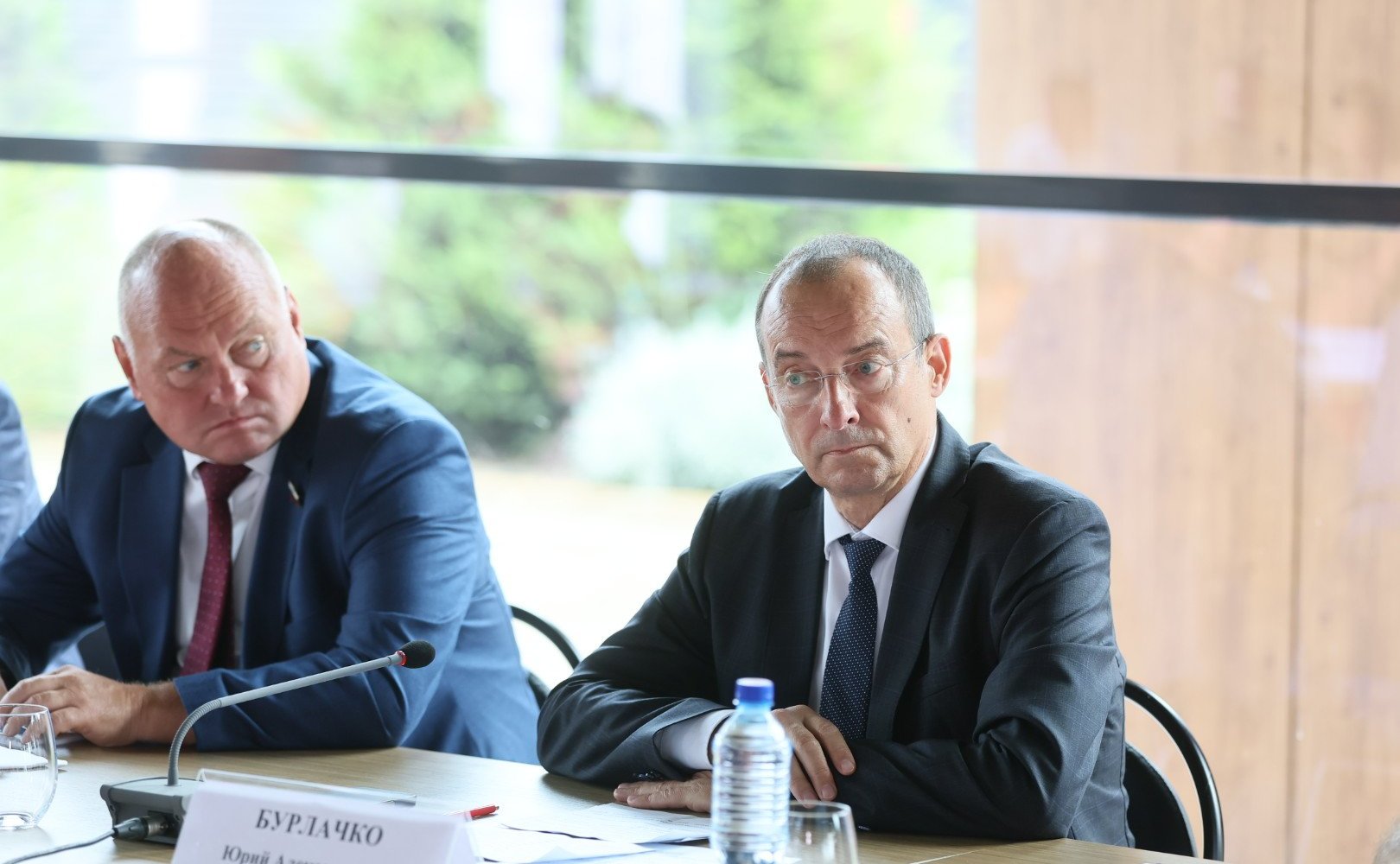 Алексей Кондратенко побывал на одном из крупнейших предприятий – агрофирме «Южной» в Таманском сельском поселении и принял участие в совещании, посвященном развитию виноградарства и виноделия как ключевой отрасли для экономики Краснодарского края