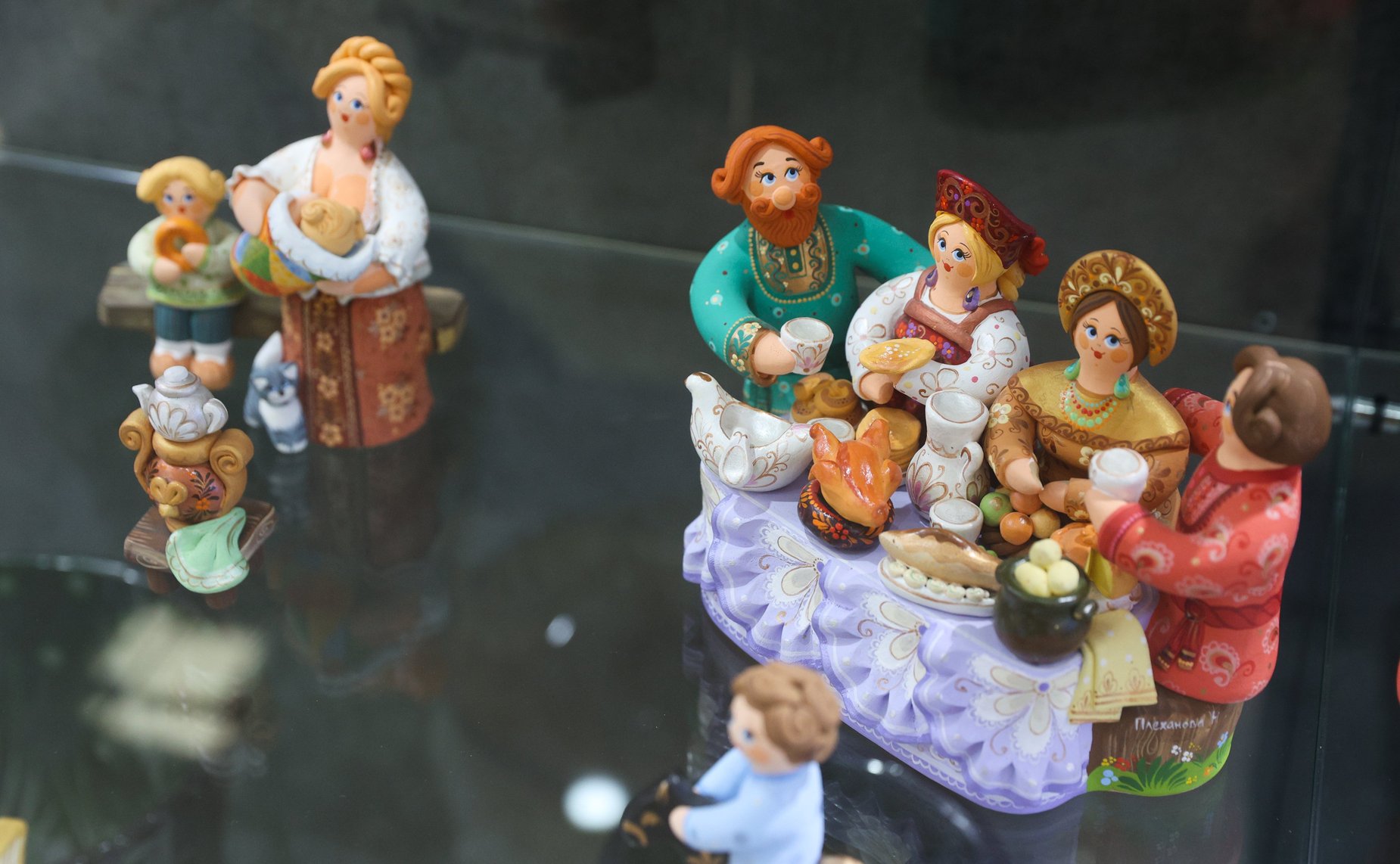 Валентина Матвиенко и Александр Авдеев посетили выставку, посвященную истории и культуре Владимирской области и основным направлениям развития региона