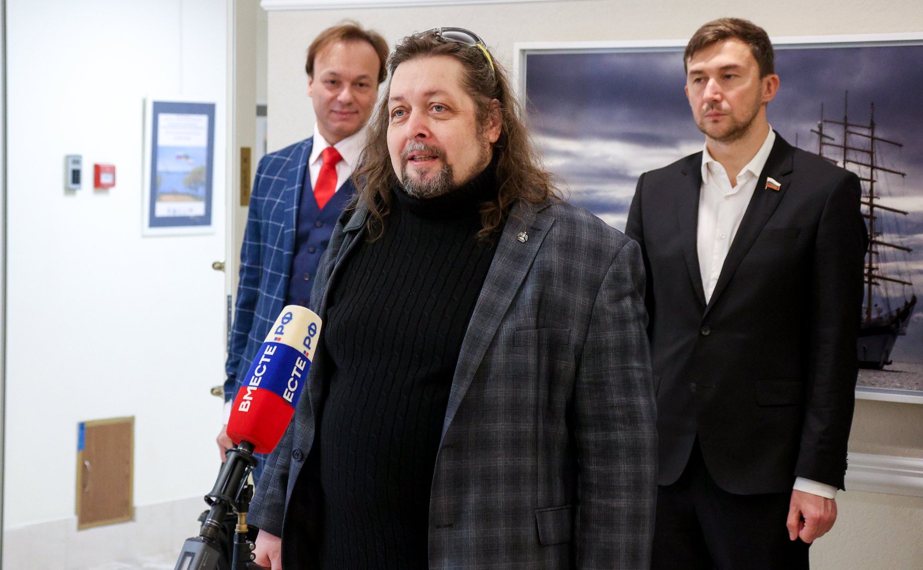 Церемония открытия выставки живописи А. Буртасенкова «Под Русским небом Крыма»