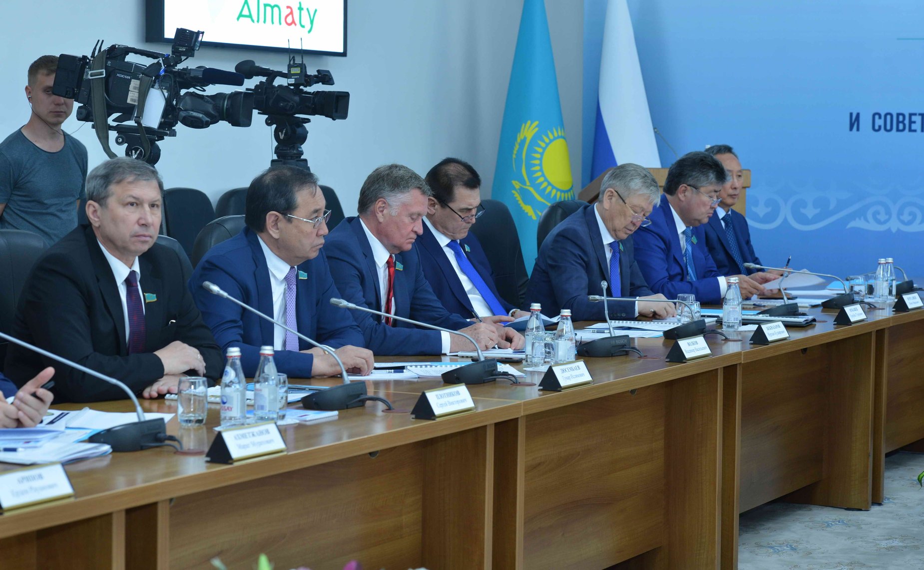 Заседание Комиссии по сотрудничеству между Советом Федерации и Сенатом Парламента Республики Казахстан