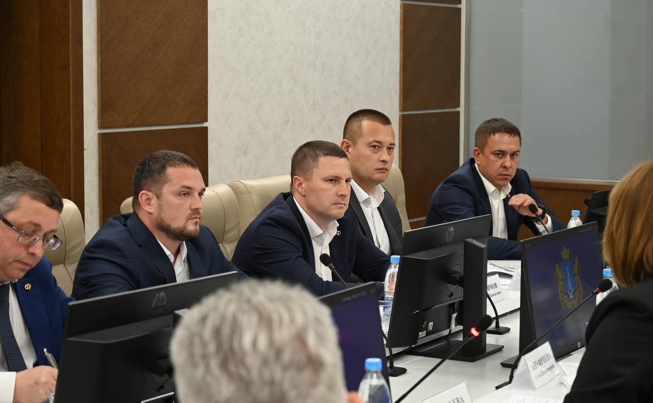 Айрат Гибатдинов принял участие в прошедшем в регионе межведомственном совещании по вопросам протезирования и реабилитации участников и ветеранов СВО