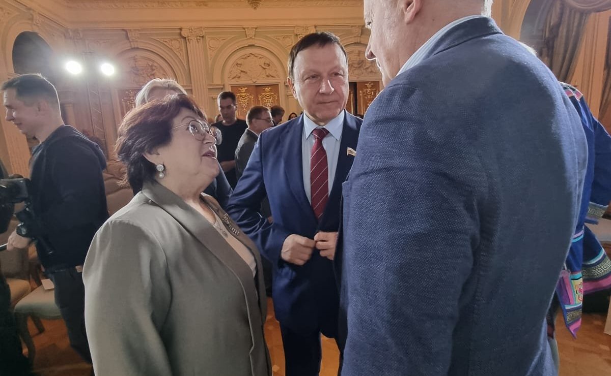 Александр Ролик и Людмила Талабаева приняли участие в торжественной церемонии вручения Общероссийской литературной Премии «Дальний Восток» им. В.К. Арсеньева