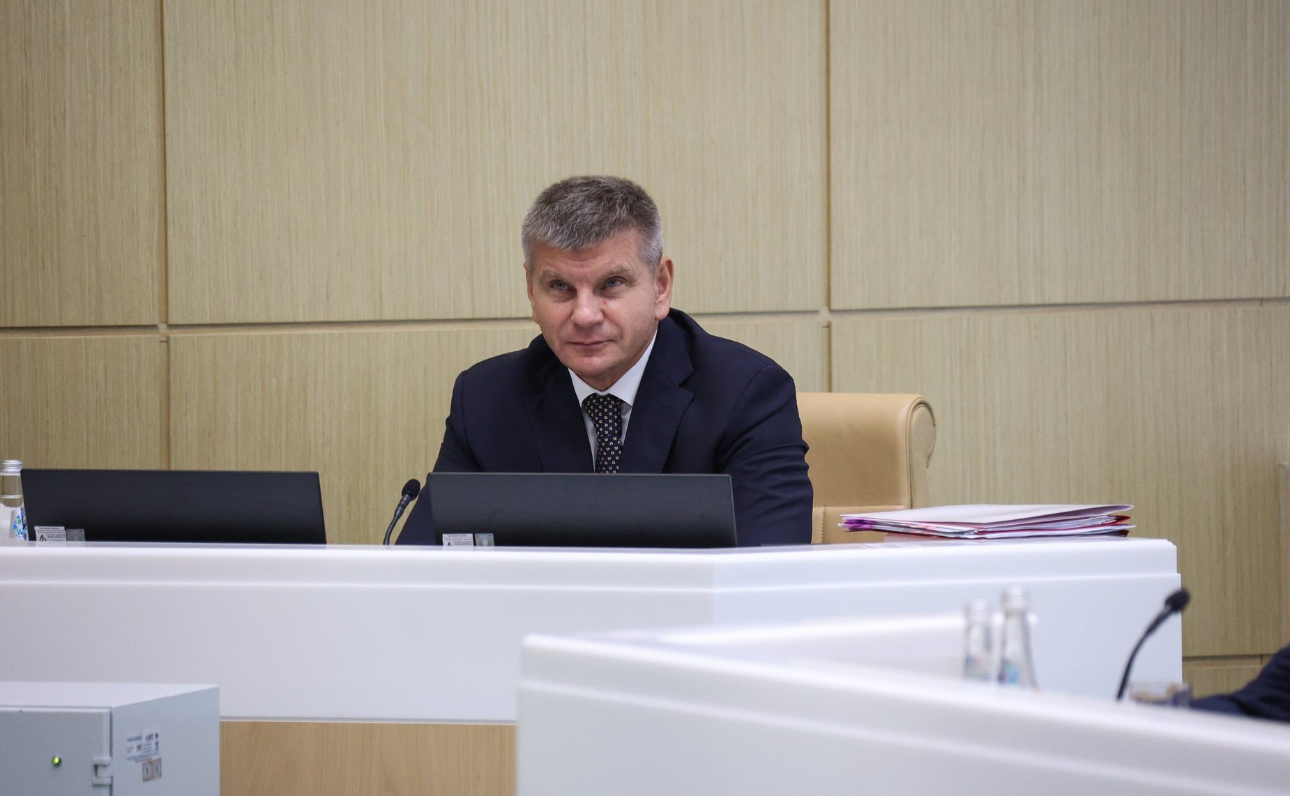 Геннадий Голов