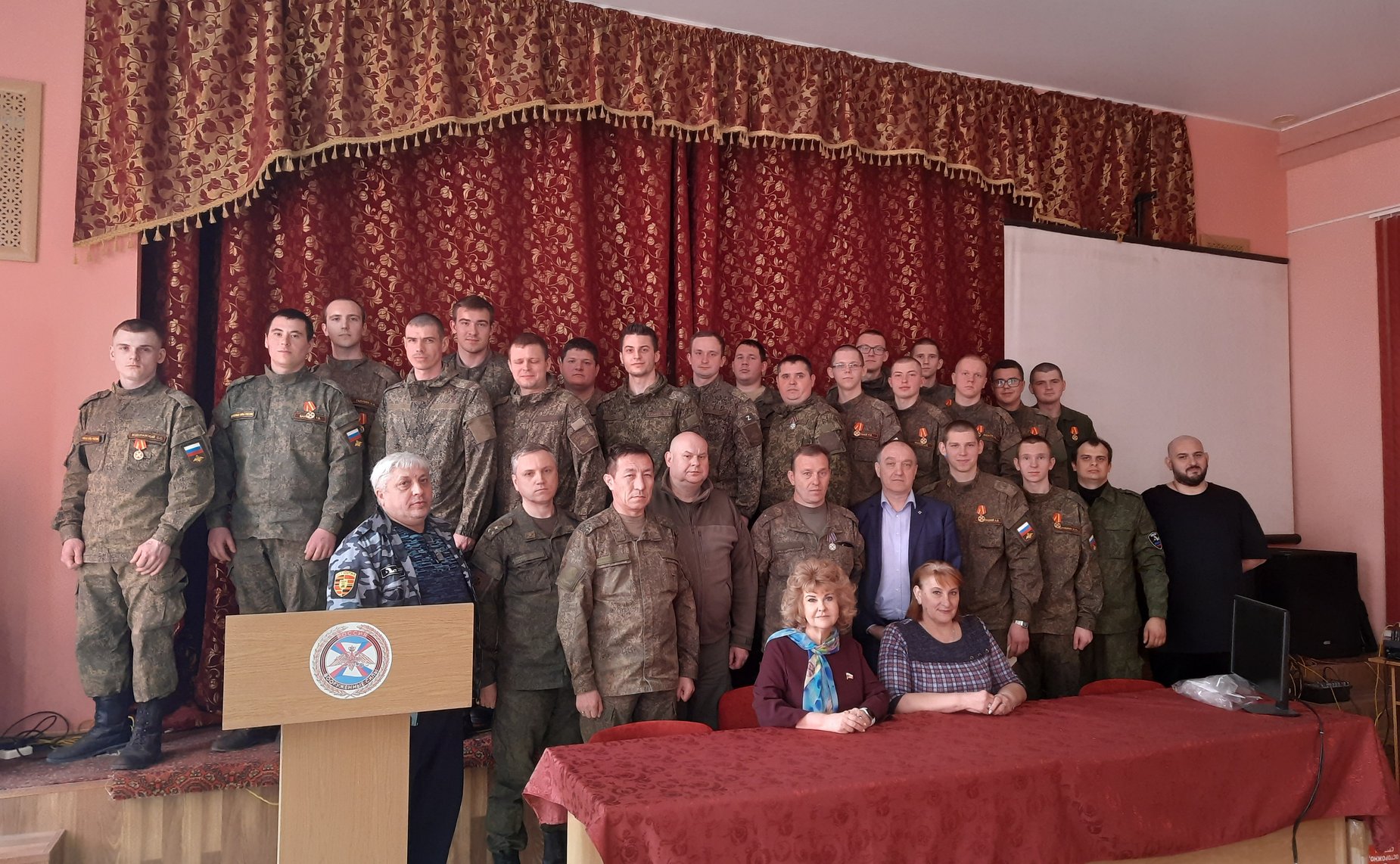 Нина Куликовских приняла участие в доставке груза в военный Центр в Ростове-на-Дону