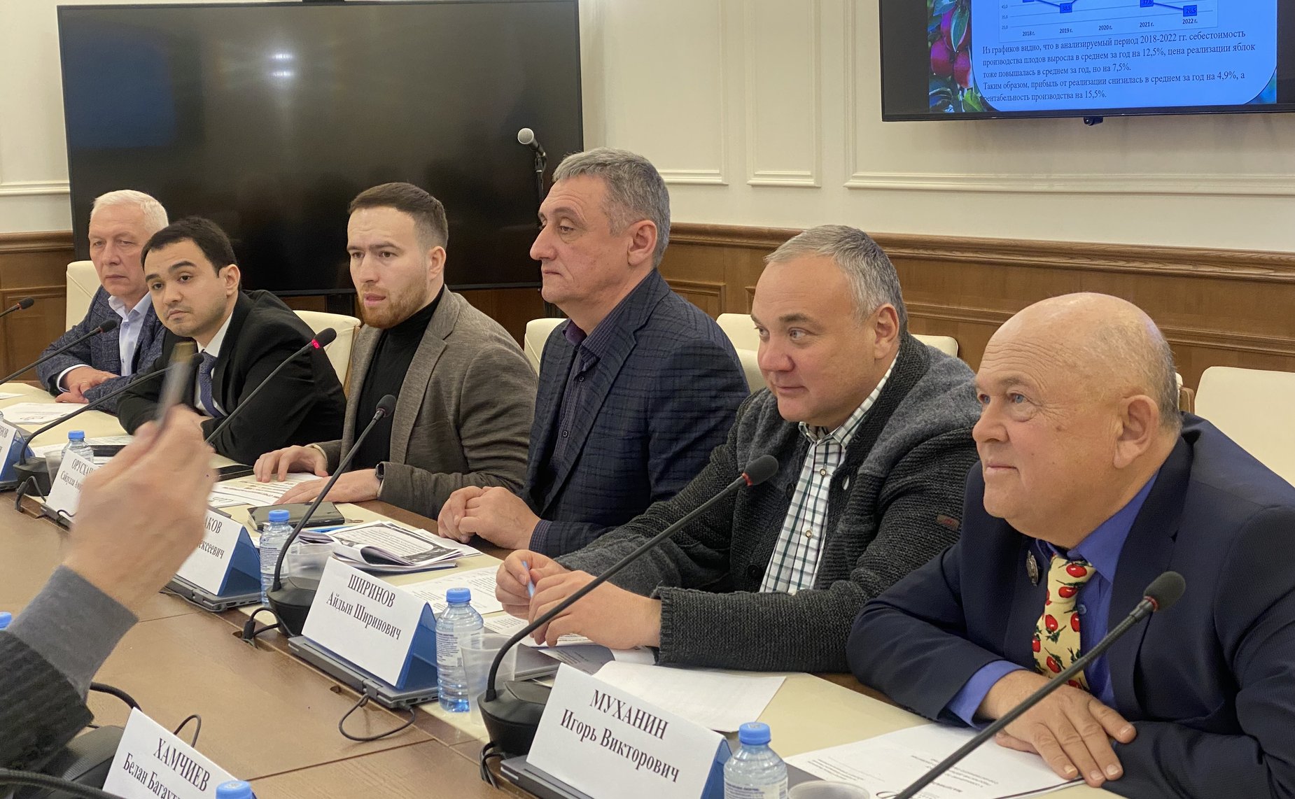 В Совете Федерации проведена серия совещаний по вопросу перспектив дальнейшего развития отечественного промышленного садоводства с участием членов профильного Комитета палаты