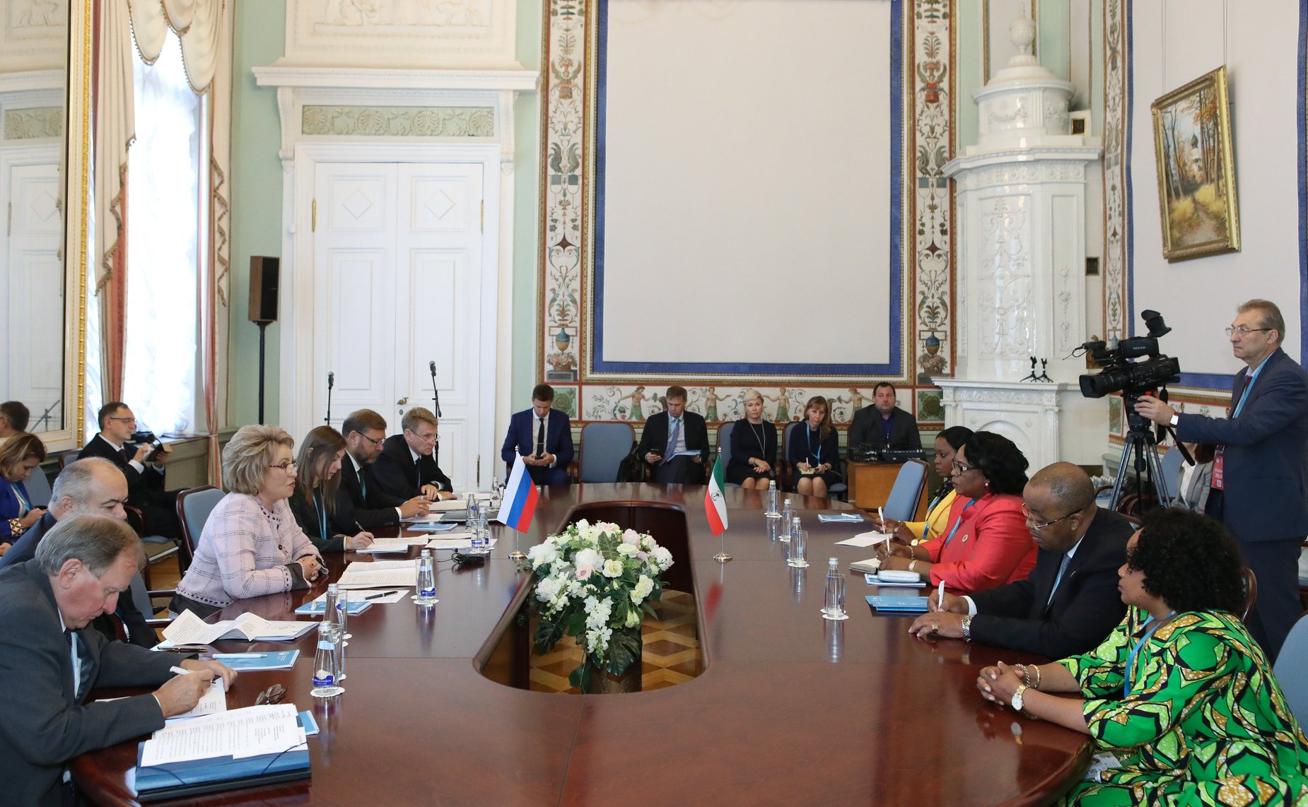 Валентина Матвиенко провела встречу с Председателем Сената Парламента Республики Экваториальная Гвинея Марией Тересой Эфуа Асангоно