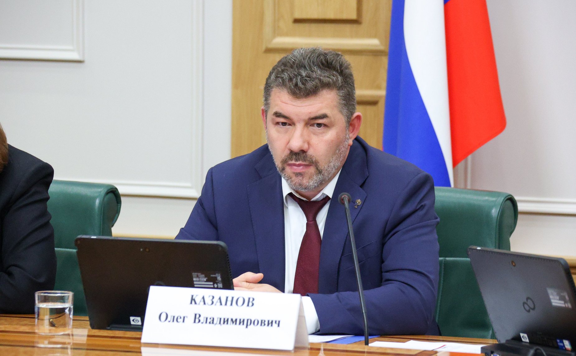 Олег Казанов