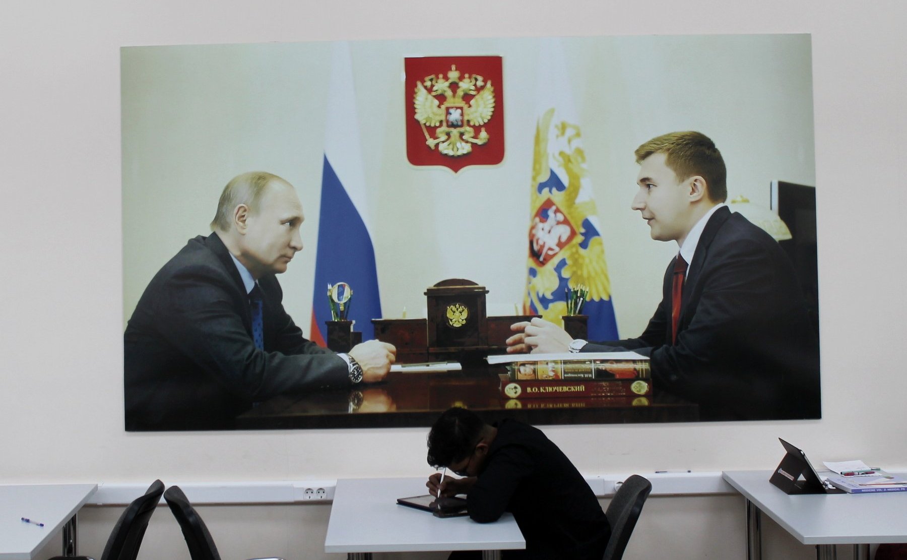 Сергей Мартынов встретился с руководителями и учениками Шахматной школы Сергея Карякина в Йошкар-Оле