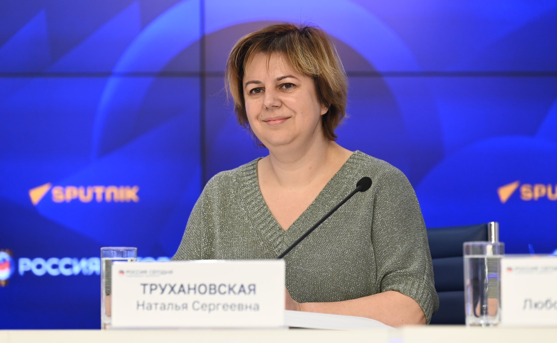 Пресс-конференция, посвященная запуску второго сезона проекта «Женщины: Школа наставничества» в пресс-центре МИА «Россия сегодня»