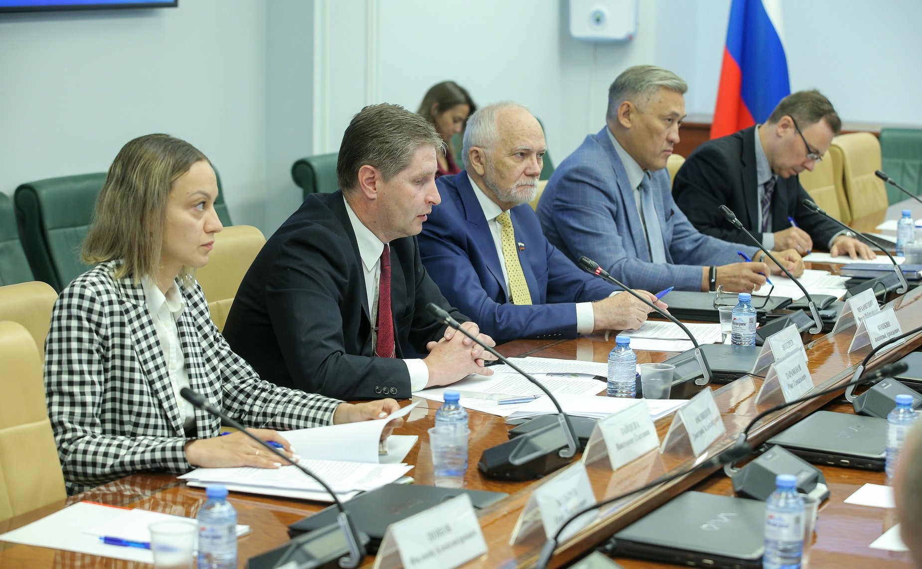 Круглый стол на тему «Эхо трагедии Хиросимы и Нагасаки: правда и ложь вокруг очередной годовщины атомных бомбардировок США японских городов»