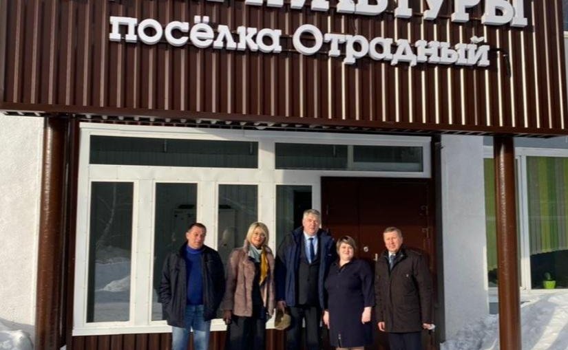 Наталия Косихина и Сергей Березкин посетили отремонтированный Дом культуры