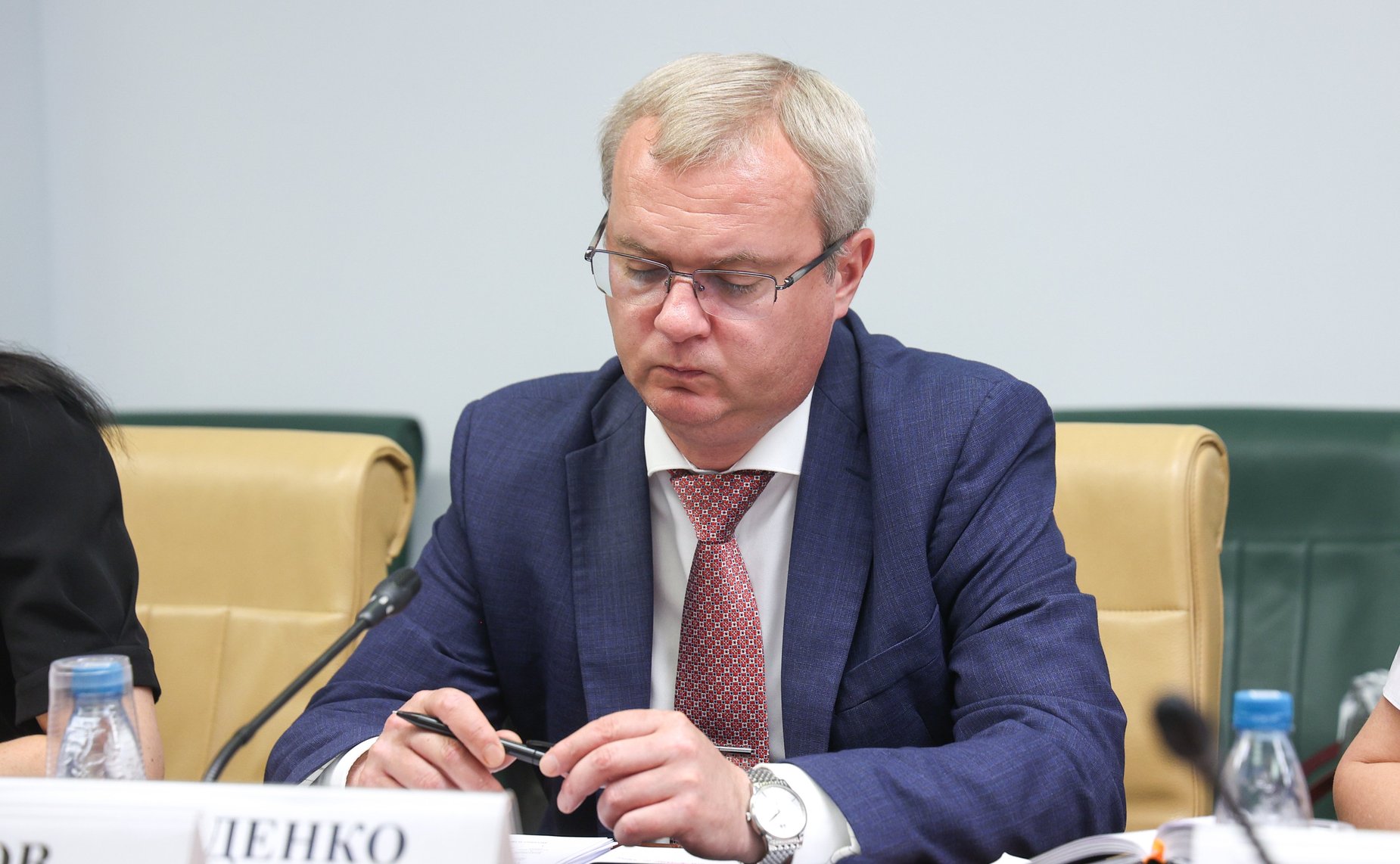 Совещание Комитета по экономической политике «Борьба с теневой занятостью: проблемы недостаточного налогового покрытия и защиты прав исполнителей»
