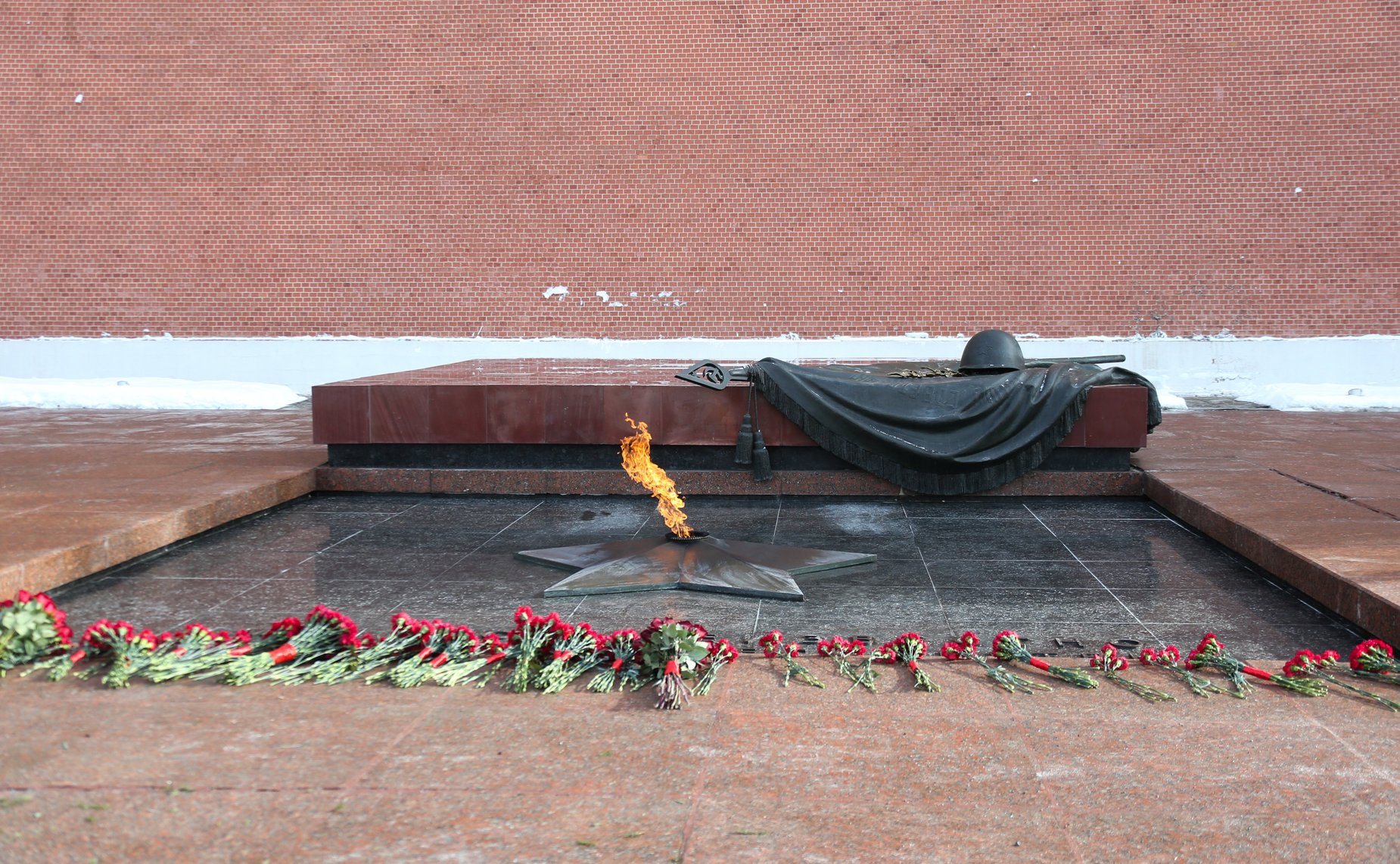 Церемония возложения цветов к Могиле Неизвестного Солдата