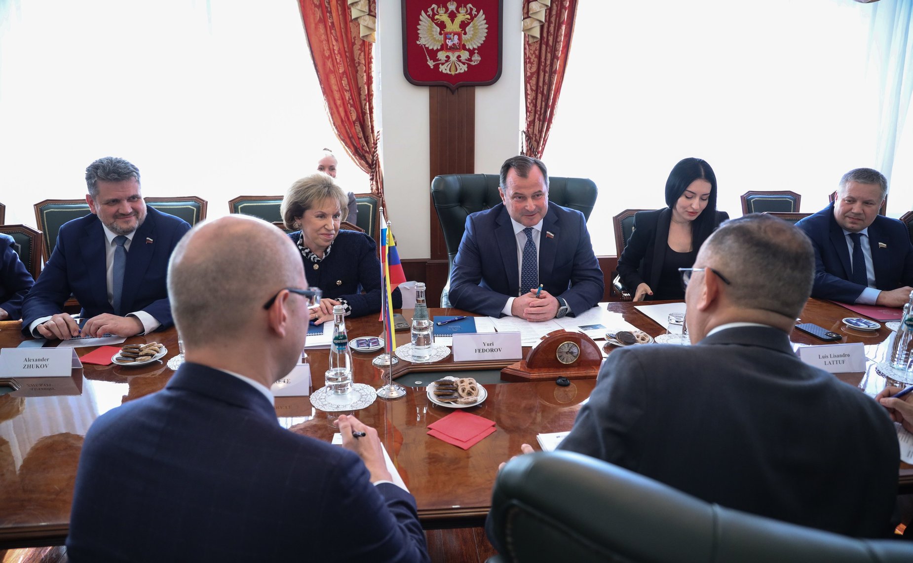 Встреча заместителя председателя Комитета СФ по экономической политике Юрия Федорова с Чрезвычайным и Полномочным Послом Боливарианской Республики Венесуэла в РФ Хесусом Рафаэлем Саласаром Веласкесом