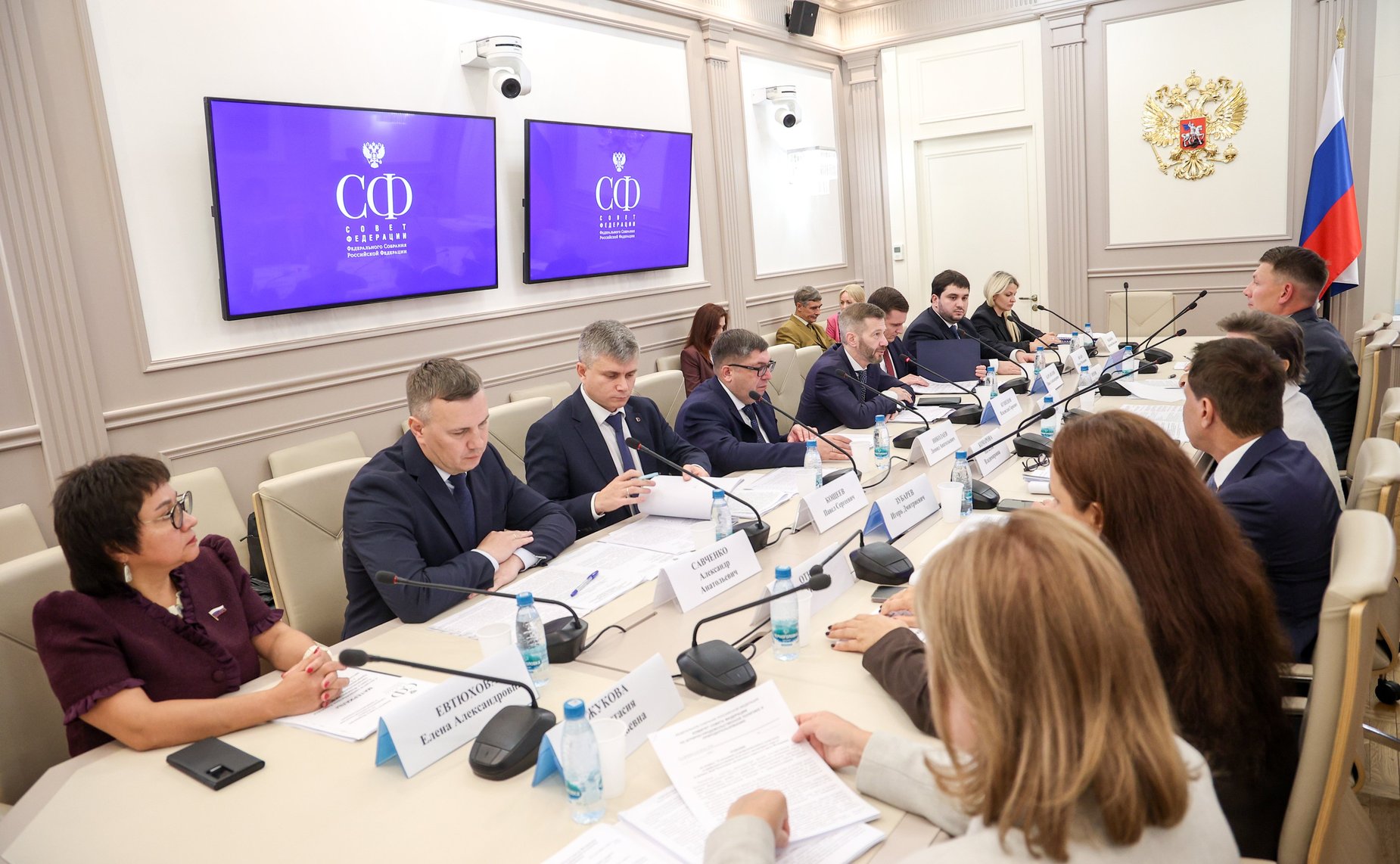 Встреча председателя Комитета СФ по аграрно-продовольственной политике и природопользованию Александра Двойных с Губернатором Чукотского автономного округа Владиславом Кузнецовым