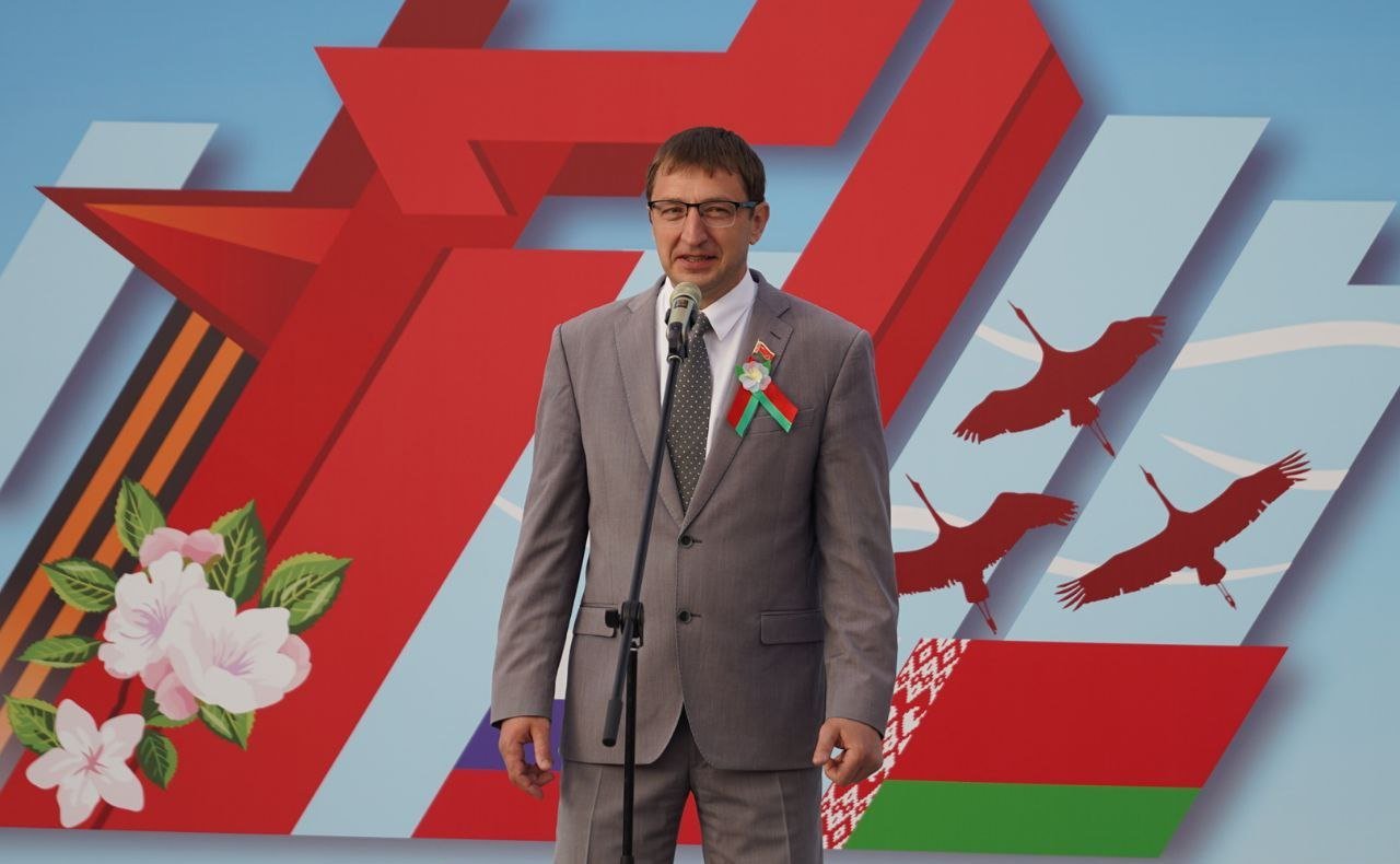 Участники акции почтили память героев Великой Отечественной войны в мемориальном комплексе «Курган Славы» в Минске