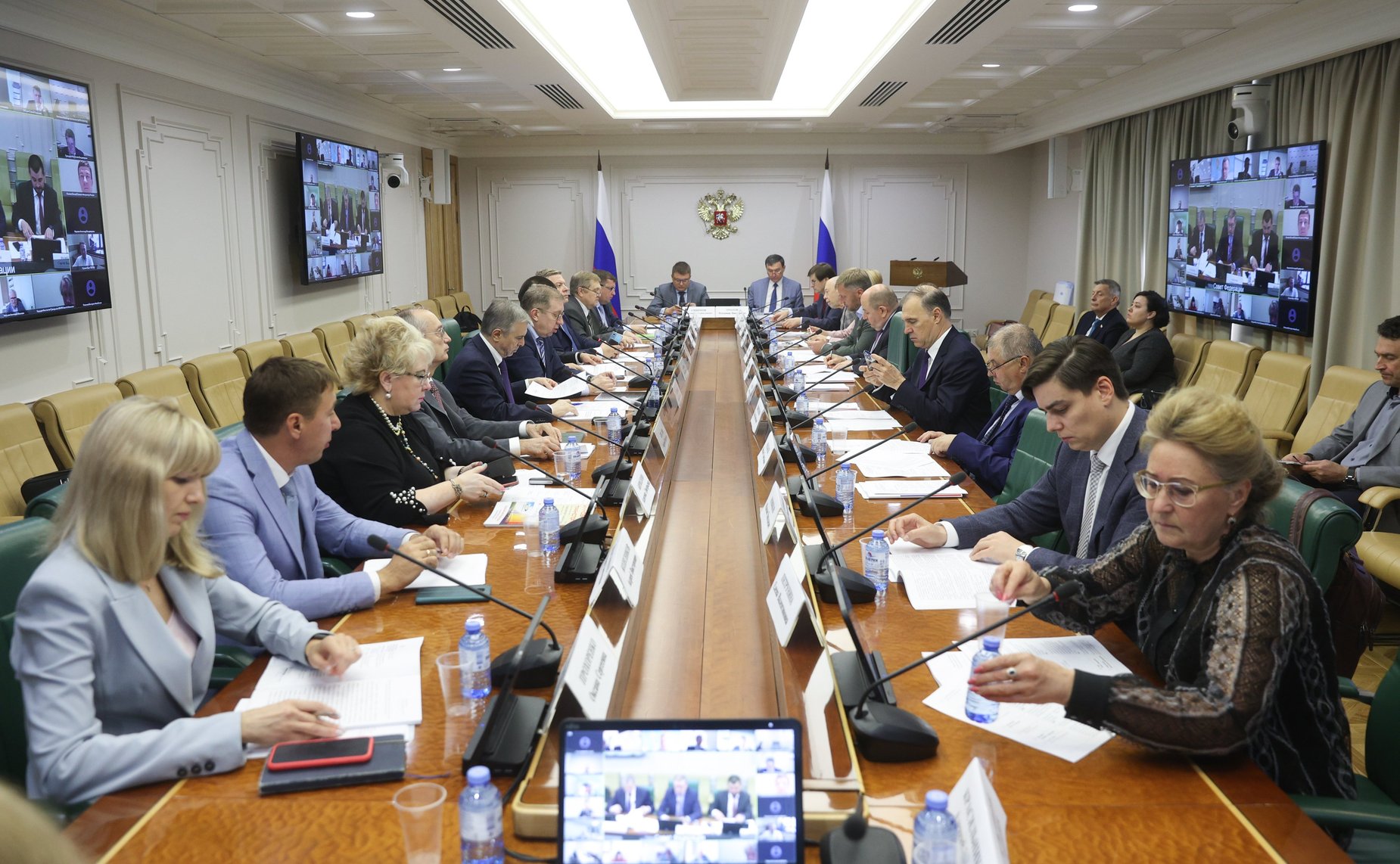 Круглый стол Комитета СФ по аграрно-продовольственной политике и природопользованию на тему «Развитие новых логистических коридоров для экспорта продукции агропромышленного комплекса»