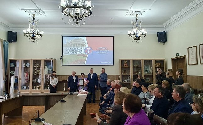 Николай Семисотов и Сергей Горняков приняли участие во встрече с представителями профсоюзных организаций в городе-герое Волгограде