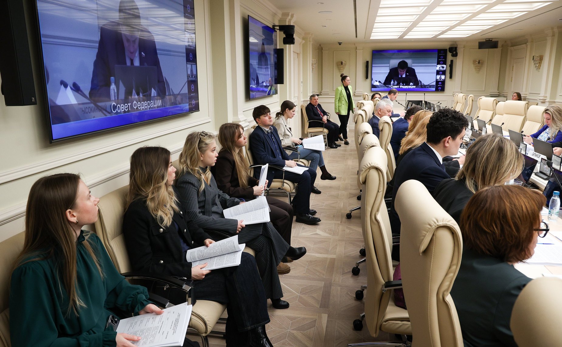 Круглый стол на тему «Развитие кадрового потенциала строительной отрасли»