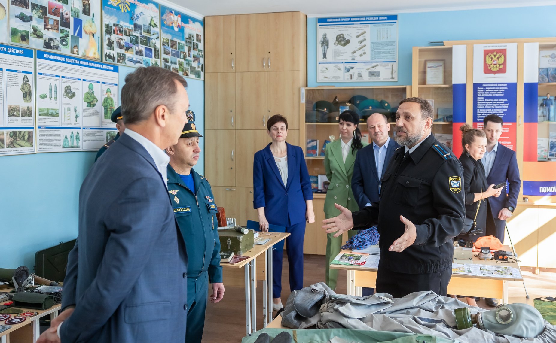 Андрей Яцкин посетил среднюю образовательную школу №6, на базе которой в этом году было сформировано 28 кадетских классов