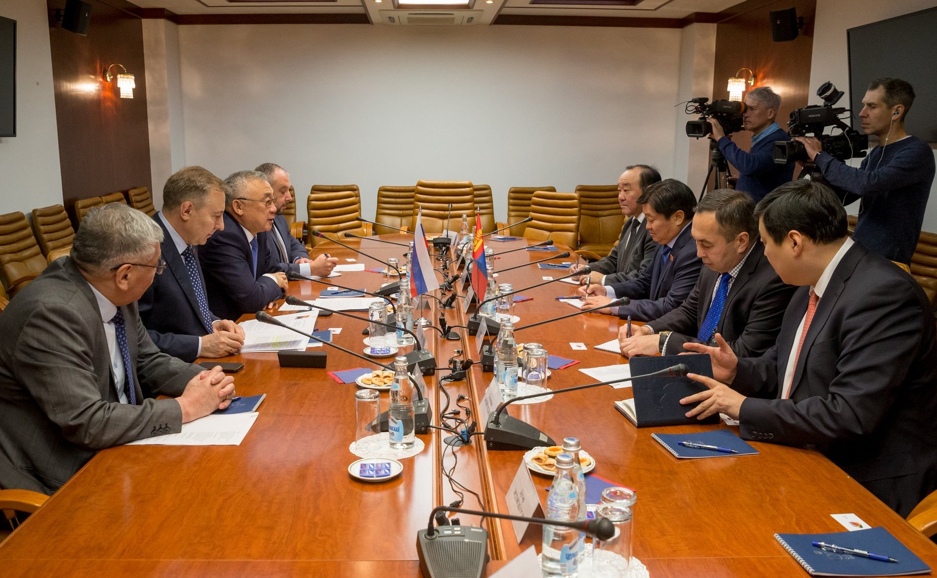 Встреча Б. Жамсуева и А. Варфоломеева с членом Великого Государственного Хурала Монголии Бямбасурэнгийном Энх-Амгаланом