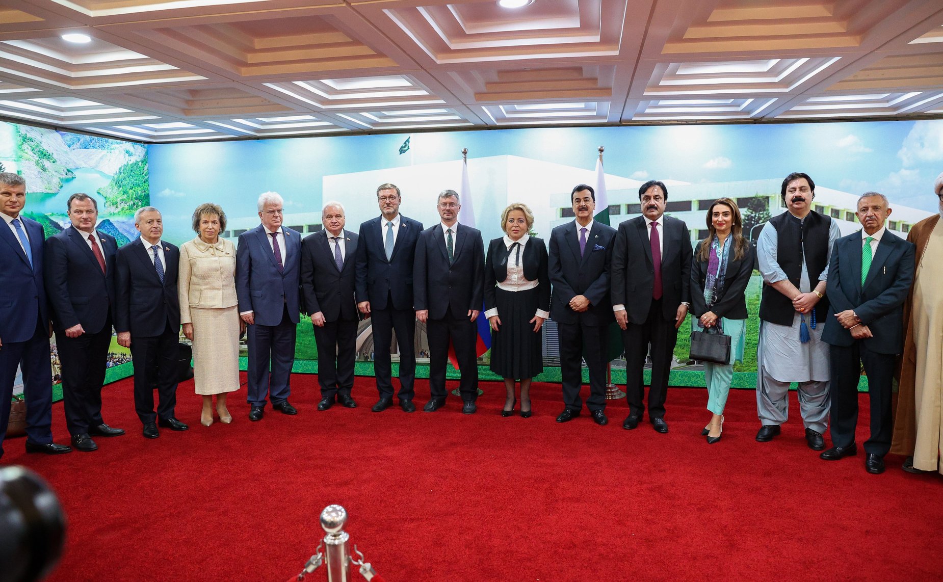 Валентина Матвиенко посетила Музей Сената Пакистана и оставила запись в Книге почётных гостей