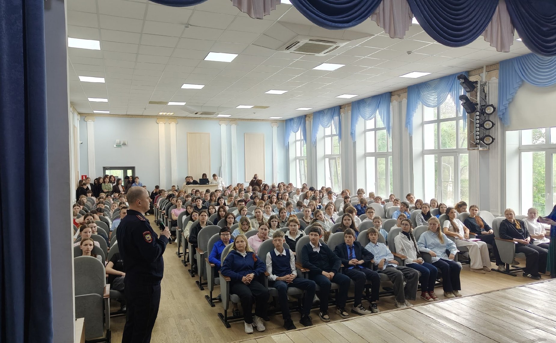 В Воронежской области продолжается проведение уроков безопасности для представителей молодежи