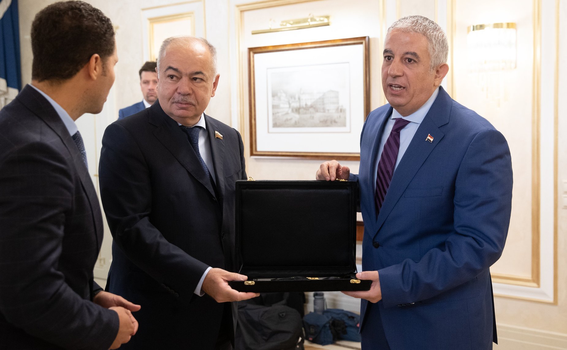 Встреча Ильяса Умаханова с делегацией Комитета по международным делам Палаты представителей Арабской Республики Египет во главе с председателем Комитета Каримом Дарвишем