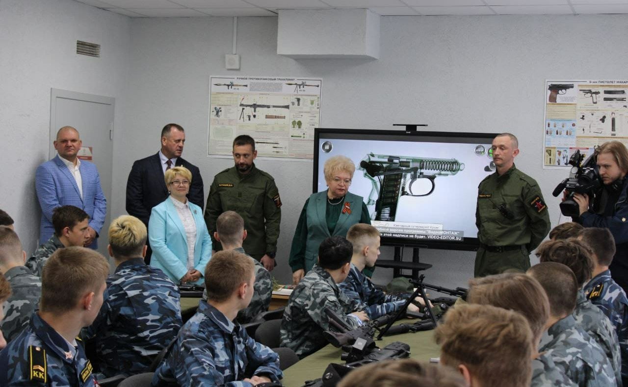 Оксана Хлякина проконтролировала работу пункта временного размещения граждан в Липецкой области