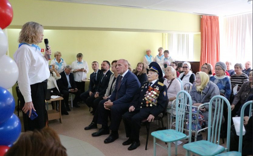 Александр Карелин провел ряд встреч с жителями Новосибирской области, посетив трудовые коллективы, образовательные учреждения и промышленные предприятия