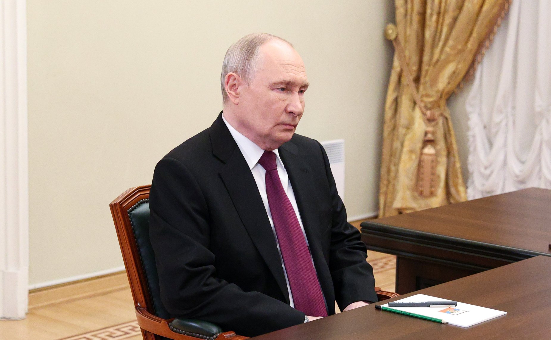 По итогам заседания Совета законодателей состоялась встреча Президента Российской Федерации Владимира Путина с Председателем Совета Федерации Валентиной Матвиенко