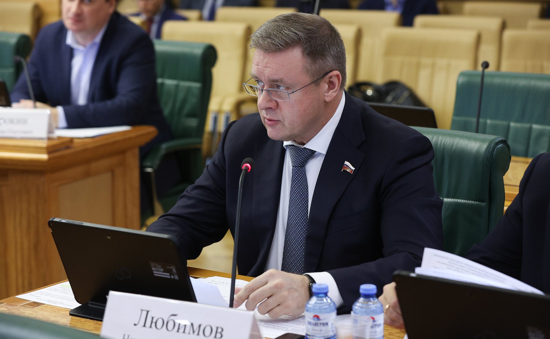 Николай Любимов