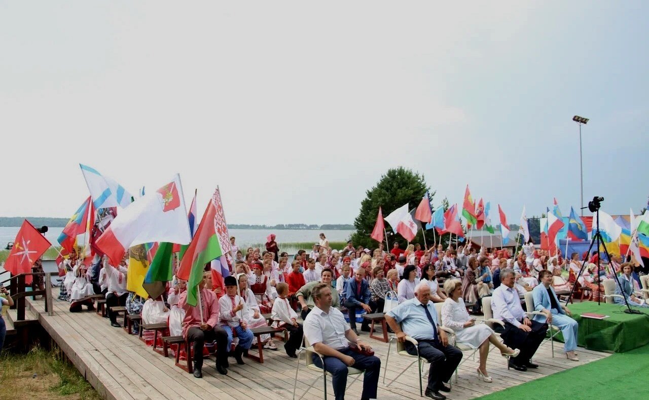 Заместитель Председателя Совета Федерации Юрий Воробьев принял участие в открытии Всероссийского детского фестиваля народной культуры «Наследники традиций»