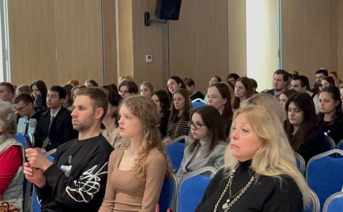 «Спектакль «Победа. Женские судьбы» о жизни женщин в разных странах во время Второй Мировой войны показан в Москве