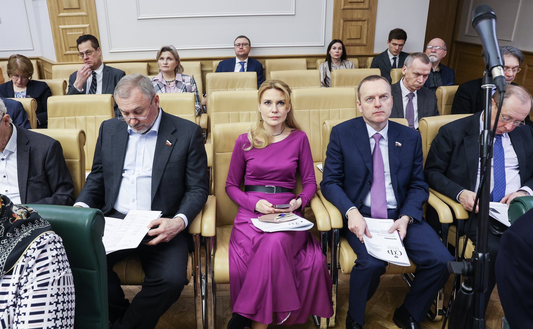 Круглый стол «Геополитическое и цивилизационное значение Крыма и сопредельных земель в истории России»